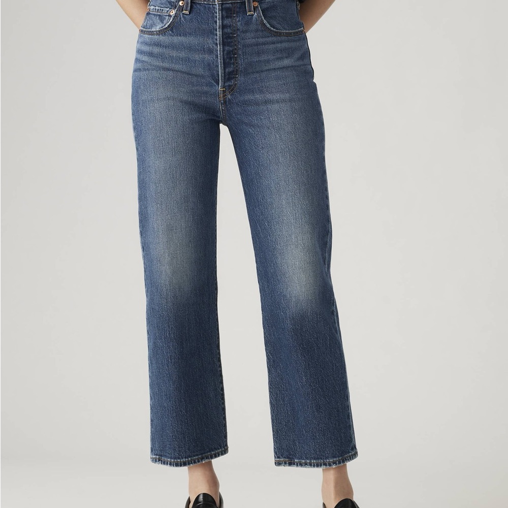 Levi’s Ribcage Straight Ankle Jeans Size 32 Mid Blue High Rise